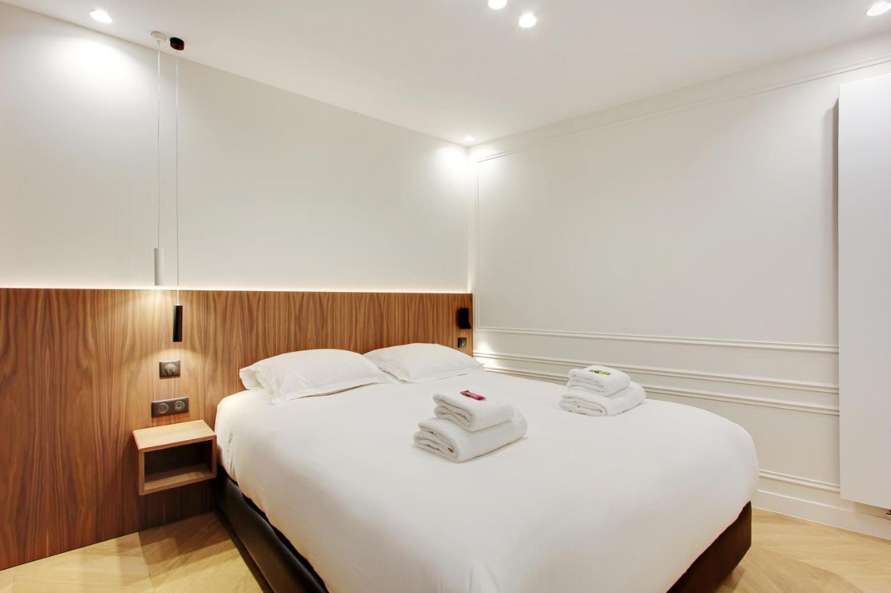 Stunning Apartment With View At The Very Heart Of Paris Bagian luar foto